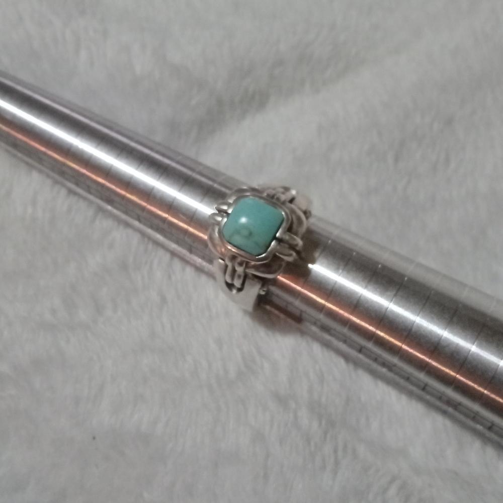 Silver Turquoise Ring - Picture 4 of 7